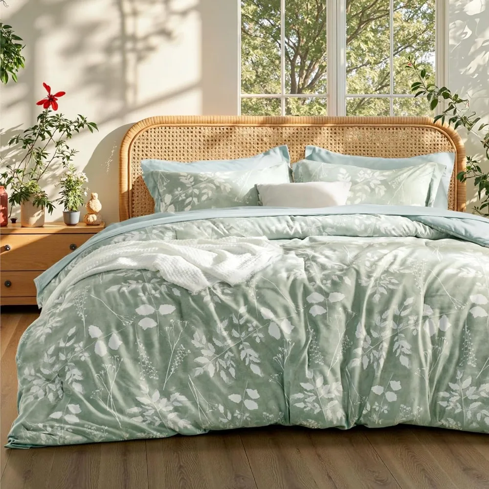

Queen Size Floral Sage Green 7-Piece Comforter Set with Botanical Flowers Bedding