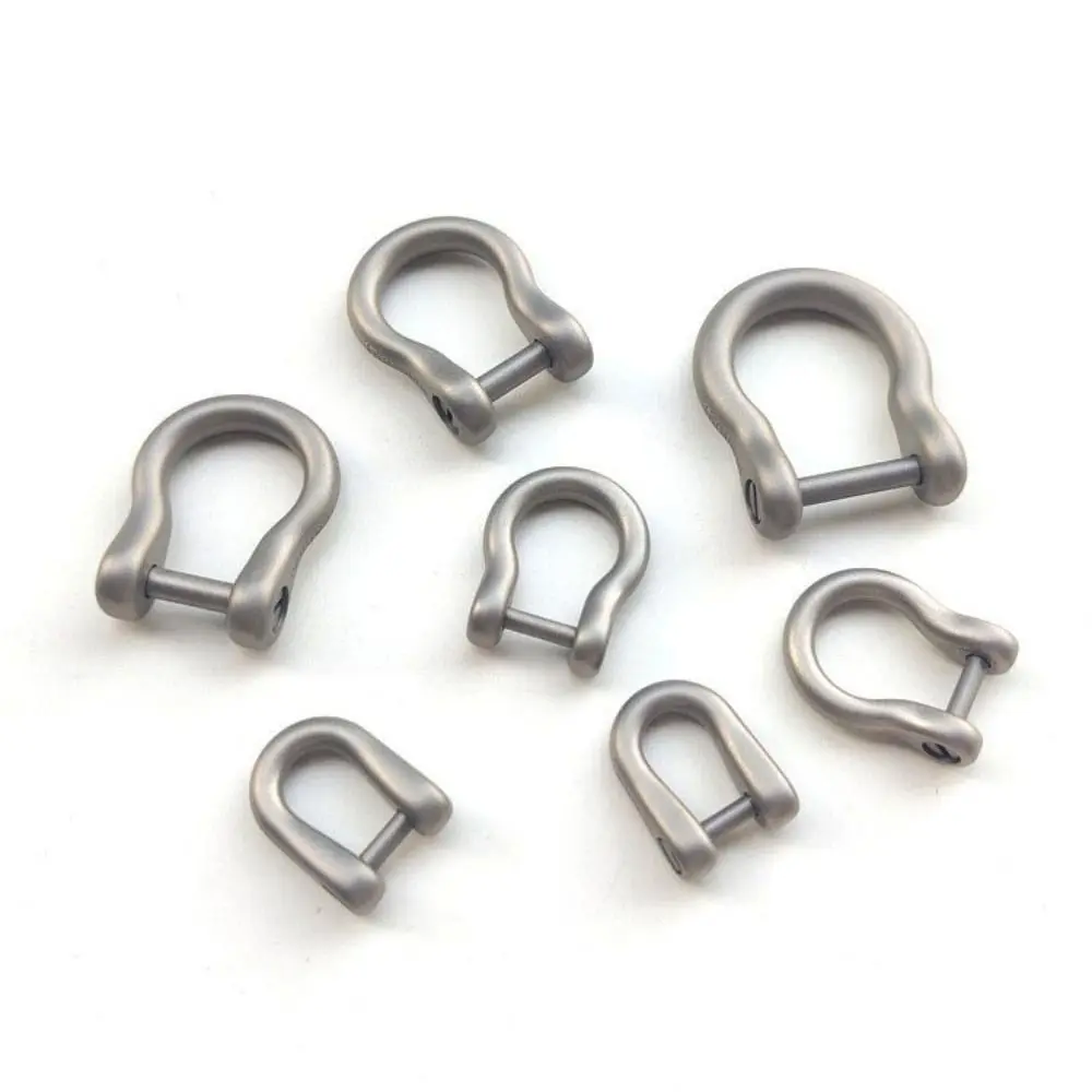 Titanium Alloy Horseshoes Buckles Carabiner D Bow Staples Shackle Key Ring Keychain Hook Outdoor Bracelet Buckle Outdoor Tools