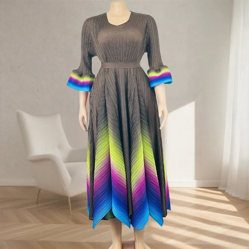 

Miyake 2022, осеннее французское длинное женское элегантное темпераментное облегающее платье, модная плиссированная эластичная одежда с v-образным вырезом и градиентным цветом