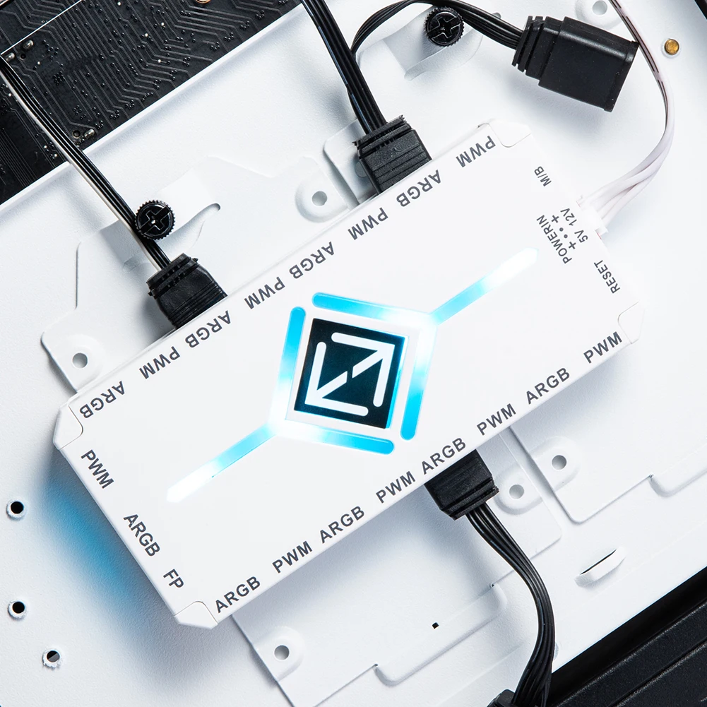 1 To 9 3 in 1 5V 3 Pin ARGB Controller Cooling Fan Hub with Remote PWM ARGB Fan Hub for 5V Addressable ARGB Computer PC Case Fan