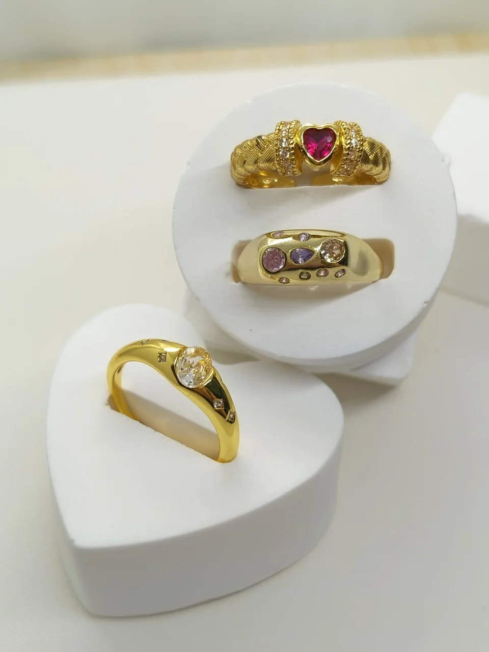 

Anti-rust Stainless Steel Ring Inlaid With Ruby/Moissanite Heart & Irregular Natural Stone Chunky Finger Band For Women Jewelry