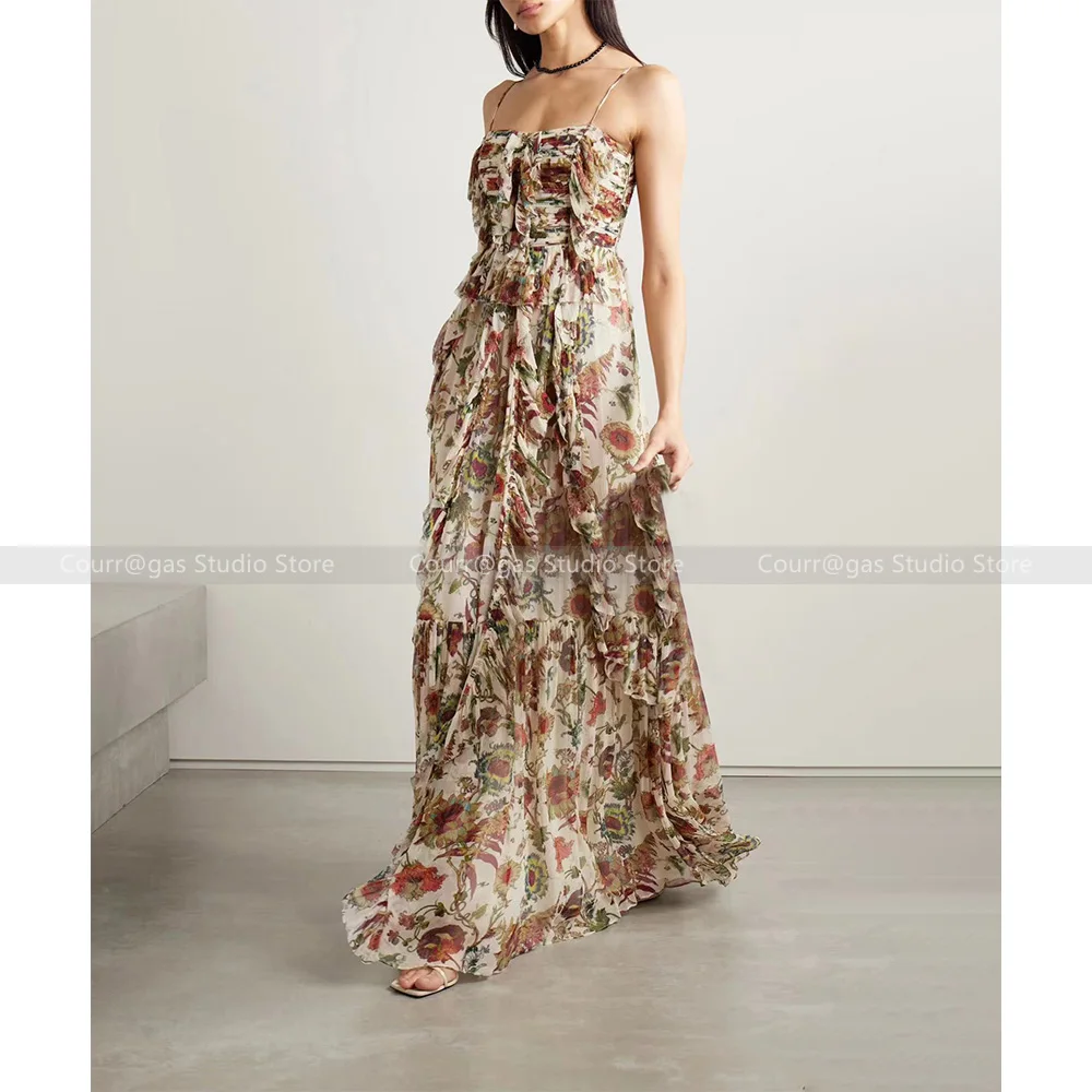 

Australian niche silk vintage print pleated halter vacation style long dress dress 2024 spring and summer new