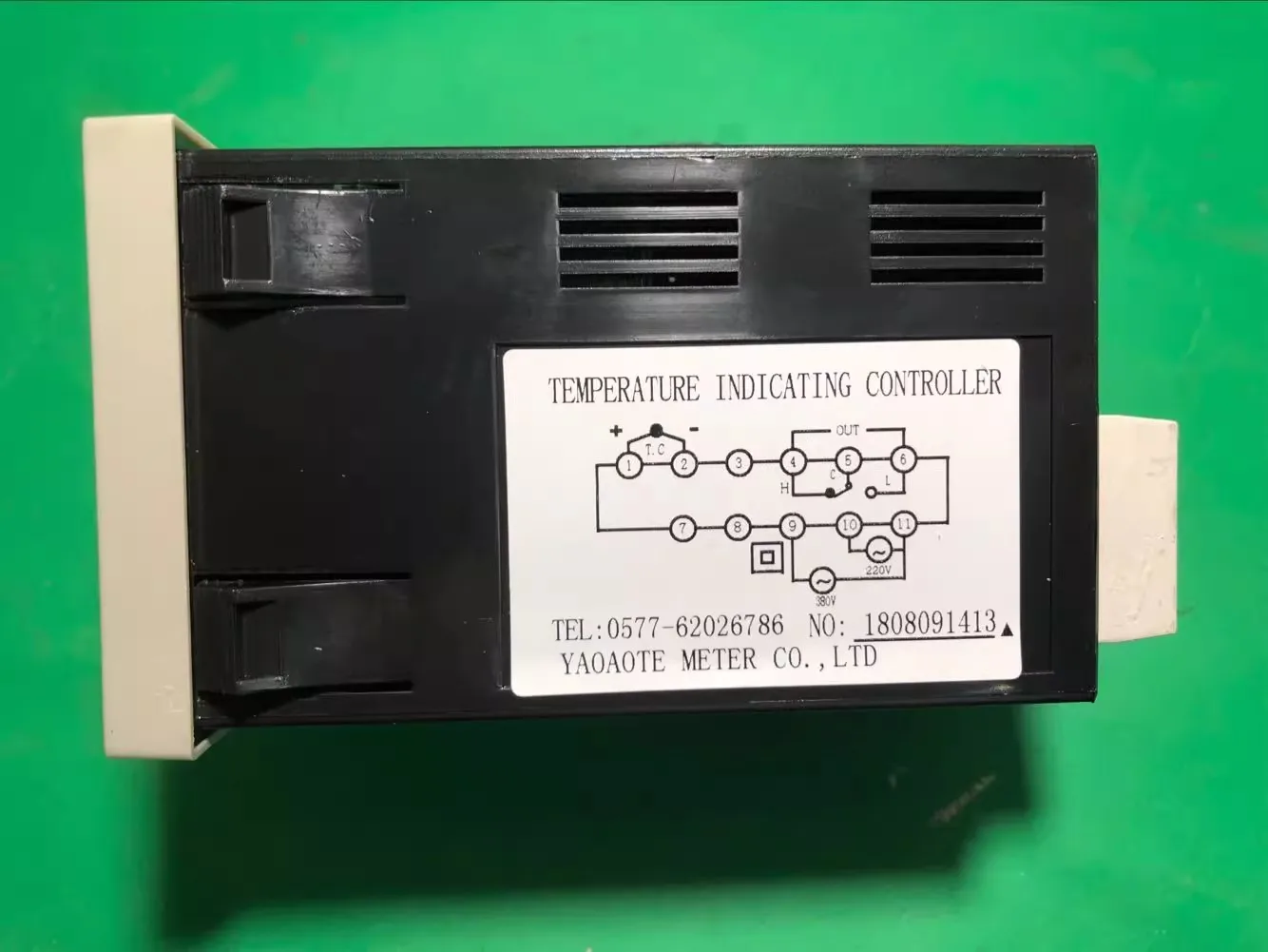 Zhejiang Liushi electronic instrument factory TEL72-8001 pointer type temperature controller temperature control table