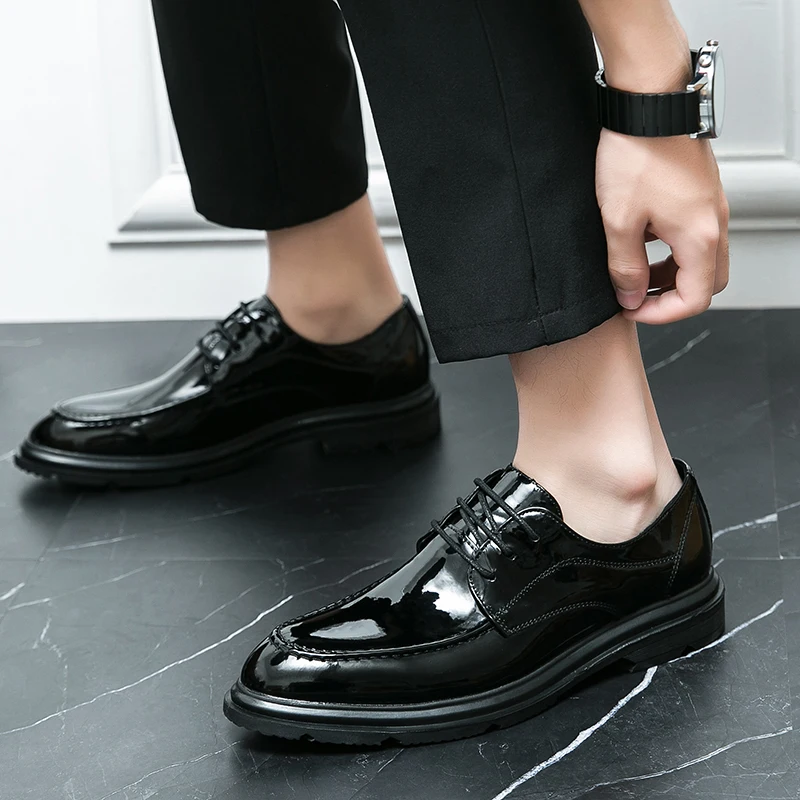 

Brand Business Big Size 38-46 Casual Black Dress Work Shoes Wholesale Casual trade Work Clothes Shoes Patent Leather Shoes