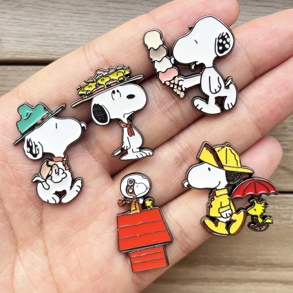 10-teiliges Set mit niedlichen, emaillierten Metall-Ansteckern in Form von Cartoon-Welpen, lustige Tier-Broschen, dekorative Anstecker für Rucksäcke, Kleidung, als Geschenk. – Detail 6