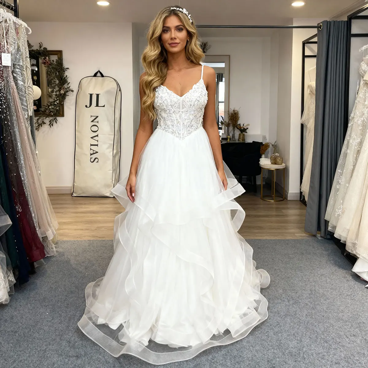 

Romantic Asymmetric Tulle Ball Gown Wedding Dresses For Women Long Beaded Backless Bridal Party Gown With Train Vestidos Novia