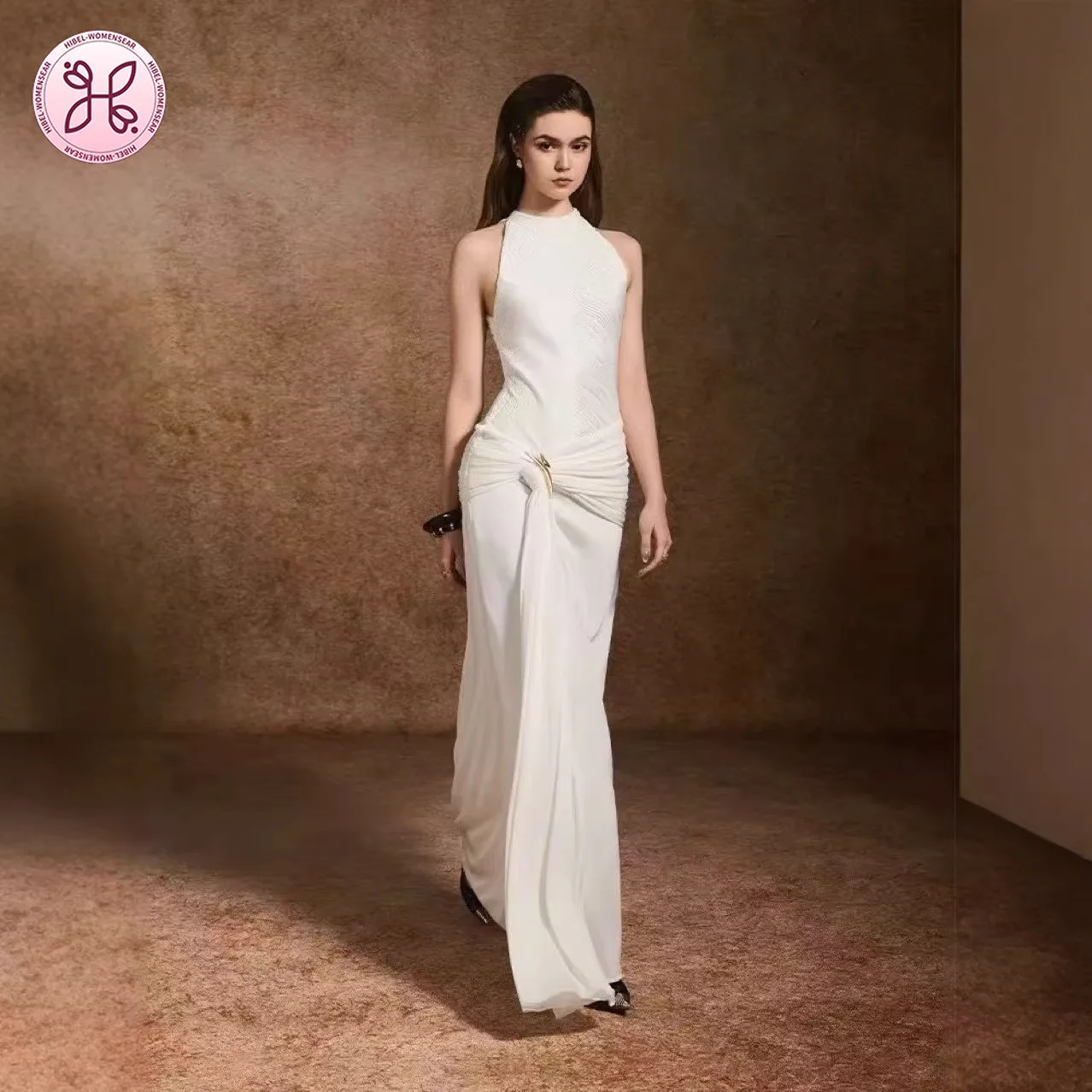 

2026 Белое платье с бретелькой на бретельках — струящийся узел и струящийся галстук, элегантное облегающее платье макси