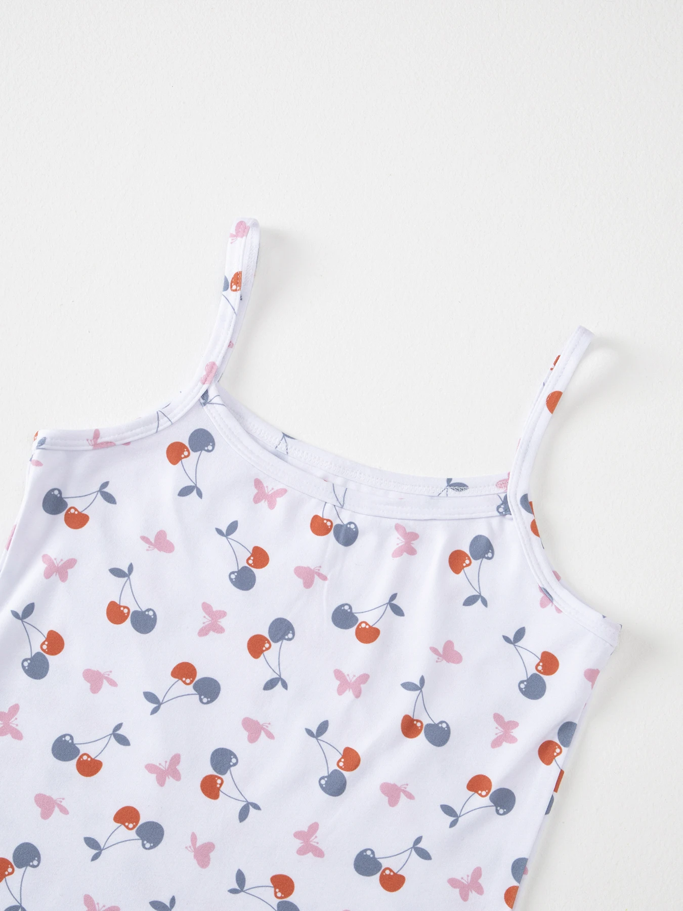 4-teiliges Set süßer und niedlicher bedruckter Camisole-Westen für Mädchen für alle Jahreszeiten, bequeme Unterweste, ärmelloses Oberteil für Kinder. – Detail 22