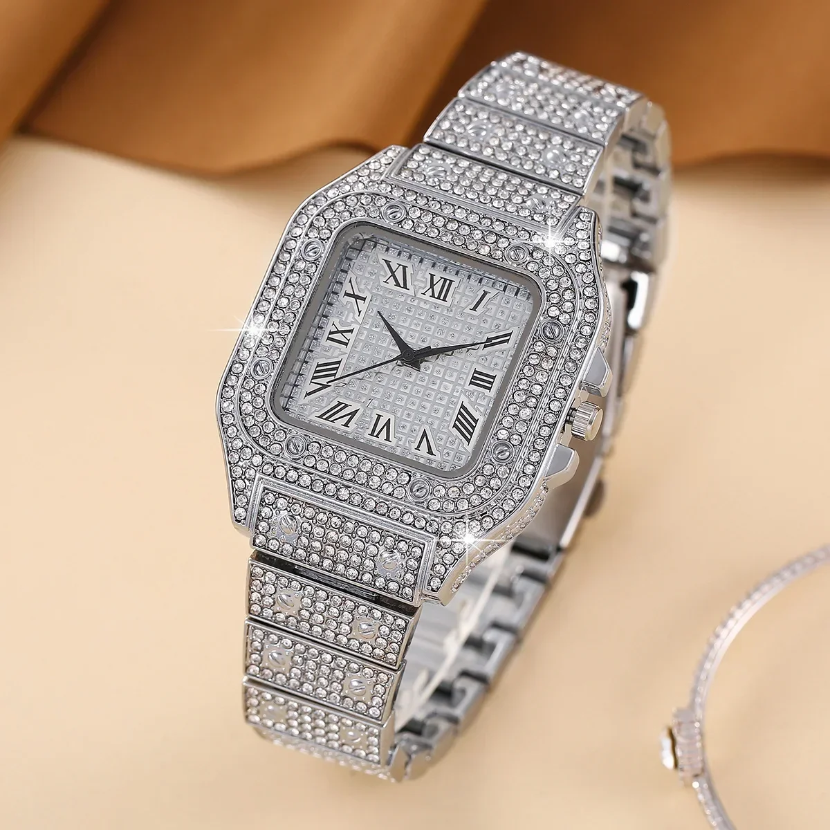 Oversize Square Dial Rhinestone Alloy Watch Fancy Women Watches Jewelry Sophisticated And Stylish Women Watch