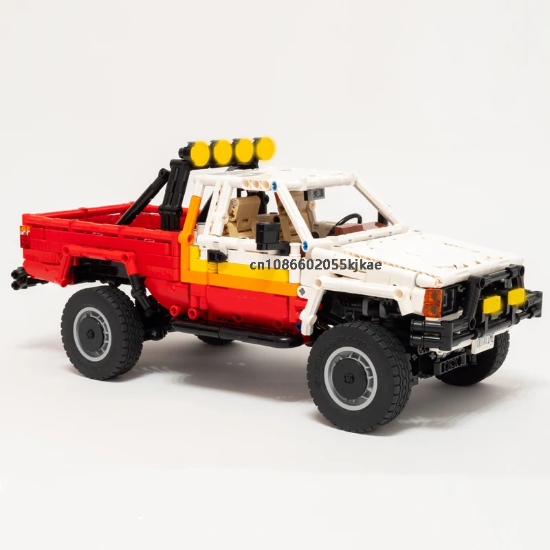 1572PCS city Engineering Series RC 4x4 Hilux Off-road vehicles model DIY creative ideas Child Toy Birthday Gift technologyBlocks