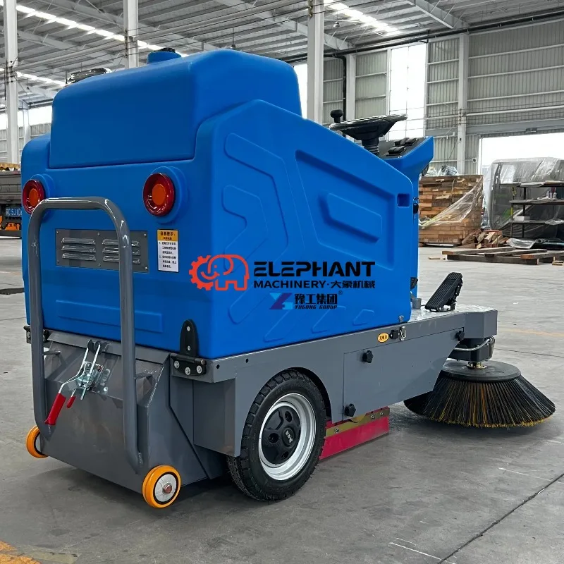 Ride on Three Wheel Electric Floor Sweeper Carpet Cleaning Machine for Warehouse Mall Industrial Ground Cleaning