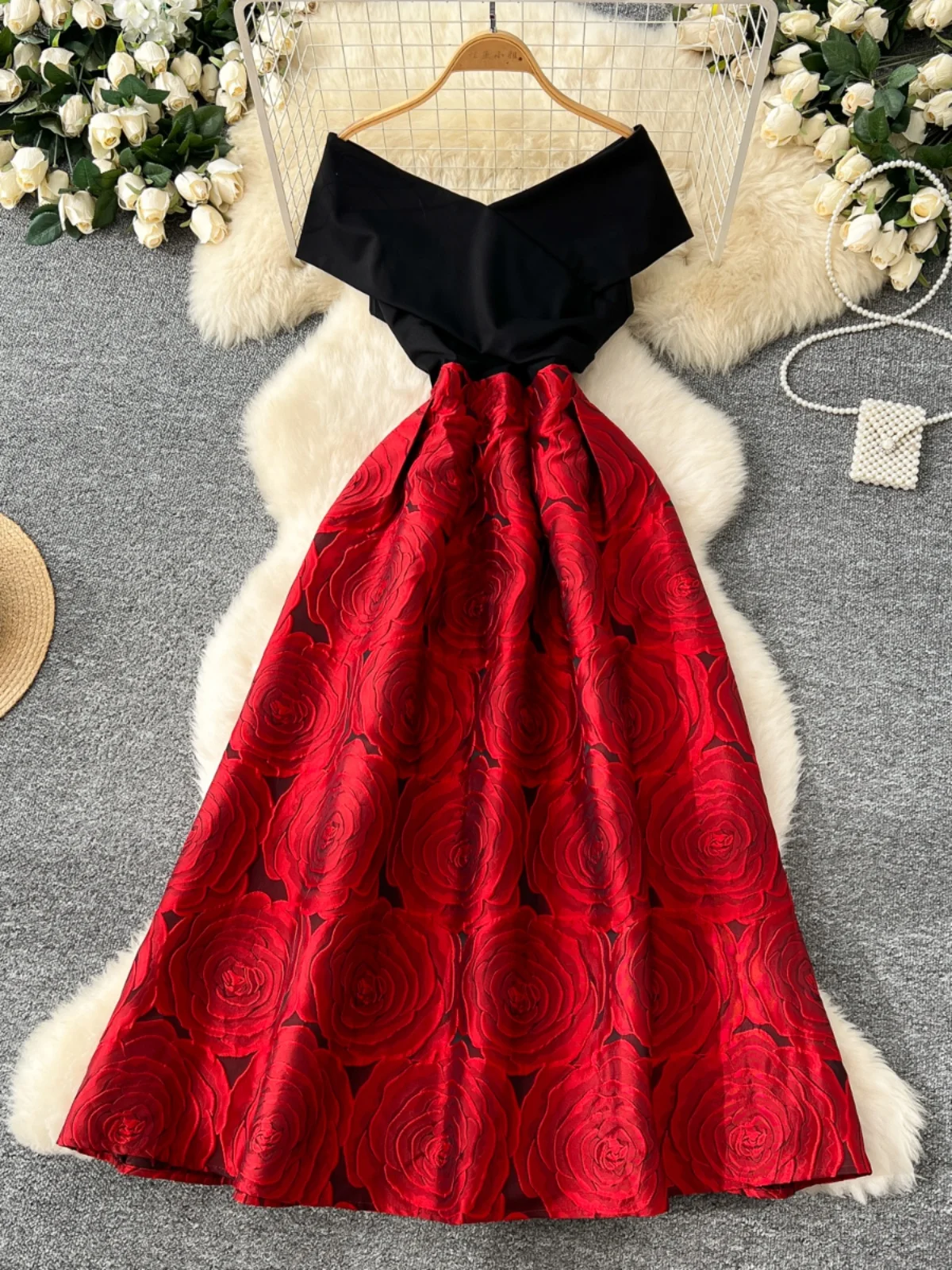 กระโปรงทรงเอเอวสูง Ele รุ่น Dr สำหรับผู้หญิง คอลเลคชั่นใหม่ปี 2025 แบบไหล่เดียว แต่งผ้าปะติดปะต่อ ช่วยให้ดูผอมลง ลายปักดอกไม้ กระโปรงทรงเต็มตัว สไตล์เกาหลี