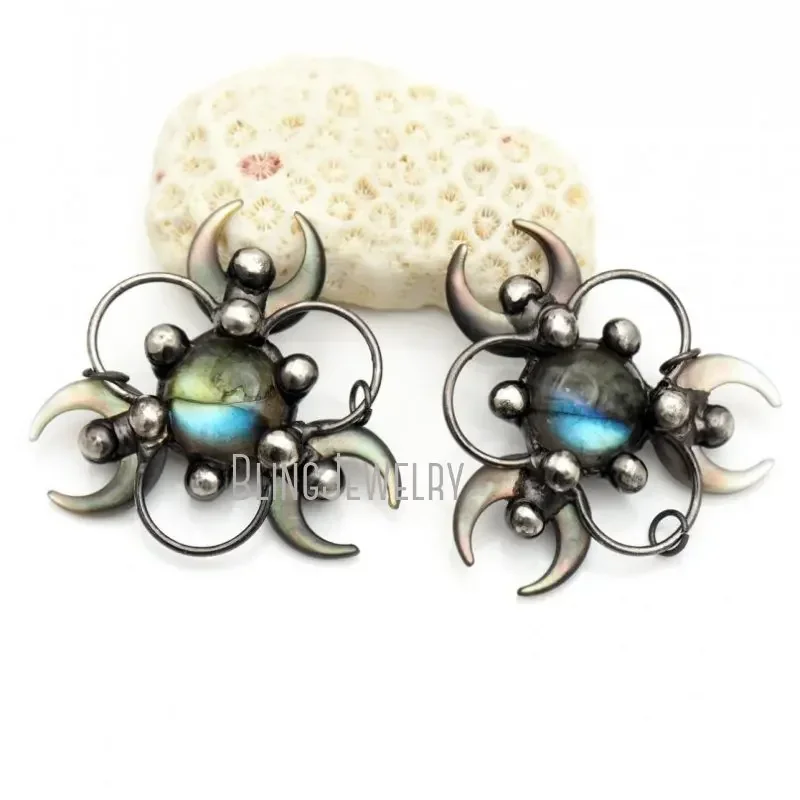 10 pz Gotico Goth Doppio Corno Pericolo Batteriologico Collana Ciondolo Zombie Apocalypse Fanat Biohazard Segno Fascino