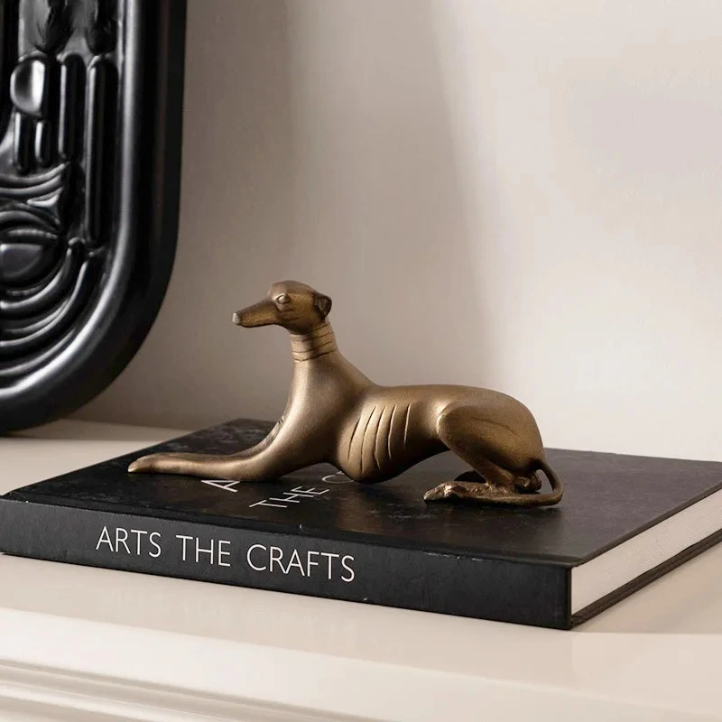 Creative Cheetah/Greyhound Metal Statue Desk Decoration Ornaments Minimalist Abstract Animal Sculpture Room Aesthetic Decor