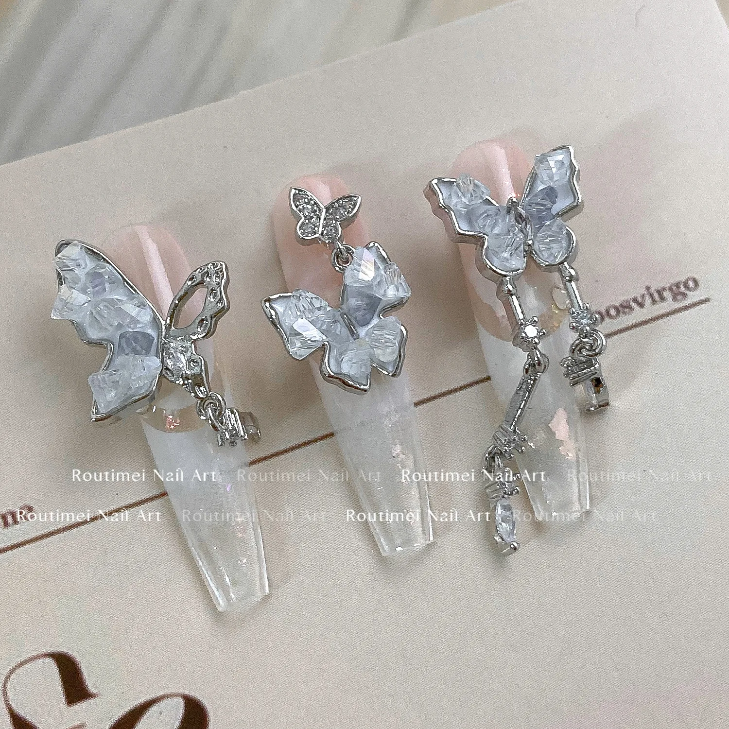 Bling Silver Butterfly Bowknot Luxury Charms Broken Diamond Rhinestones Nail Alloy Decorations DIY Nail Art Charms Accessories