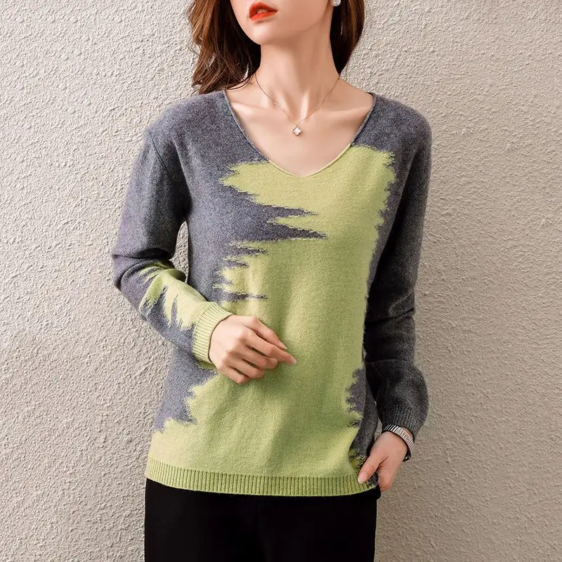 

Casual Contrasting Colors Patchwork Jumpers Women's Clothing Stylish V-Neck Autumn Winter Korean Commute Loose Knitted Sweaters