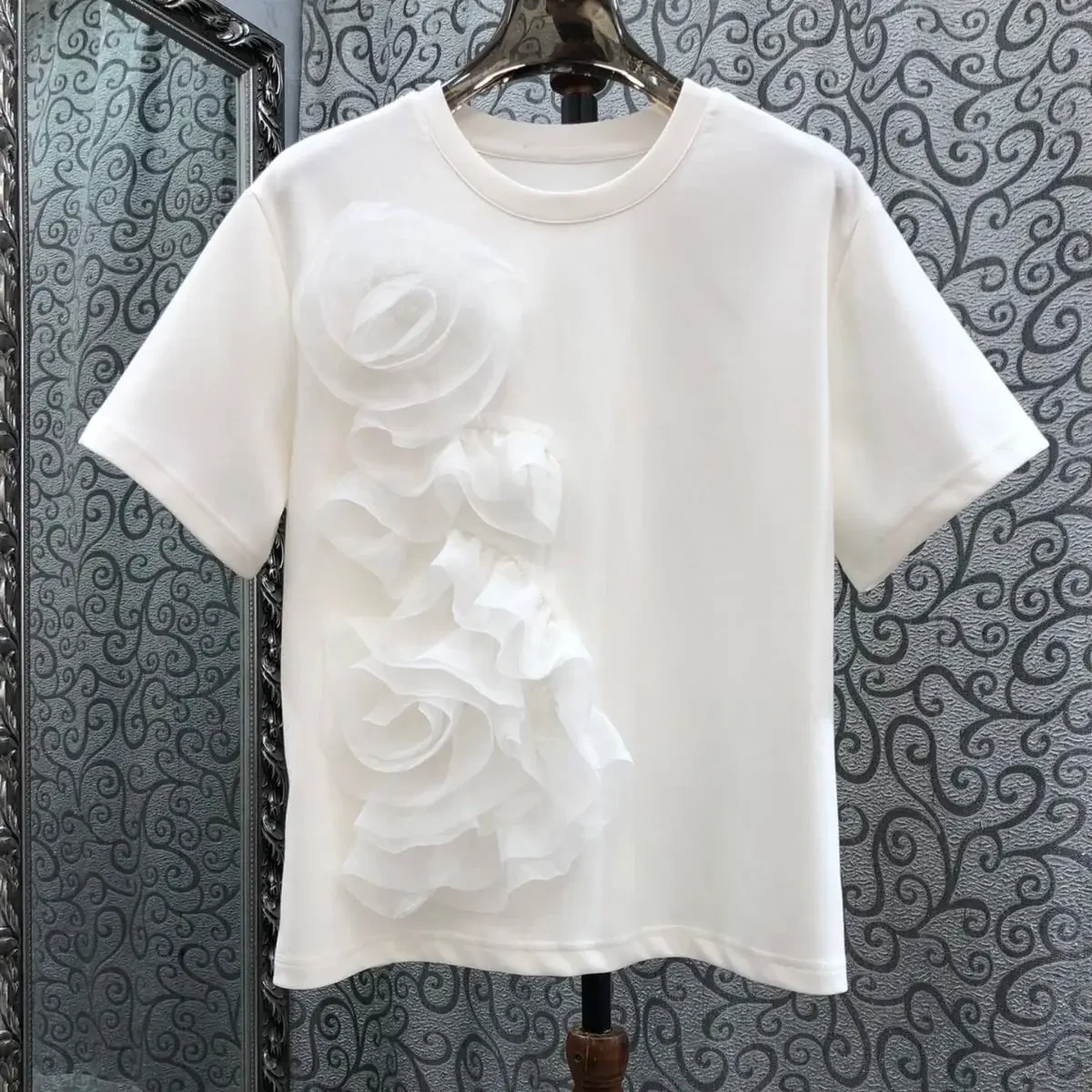 KUSAHIKI 2024 New Women\'s Short Sleeved T-shirt Spring Chic 3d Floral Short Sleeved Versatile Top Korean Fashion Tee Shirts