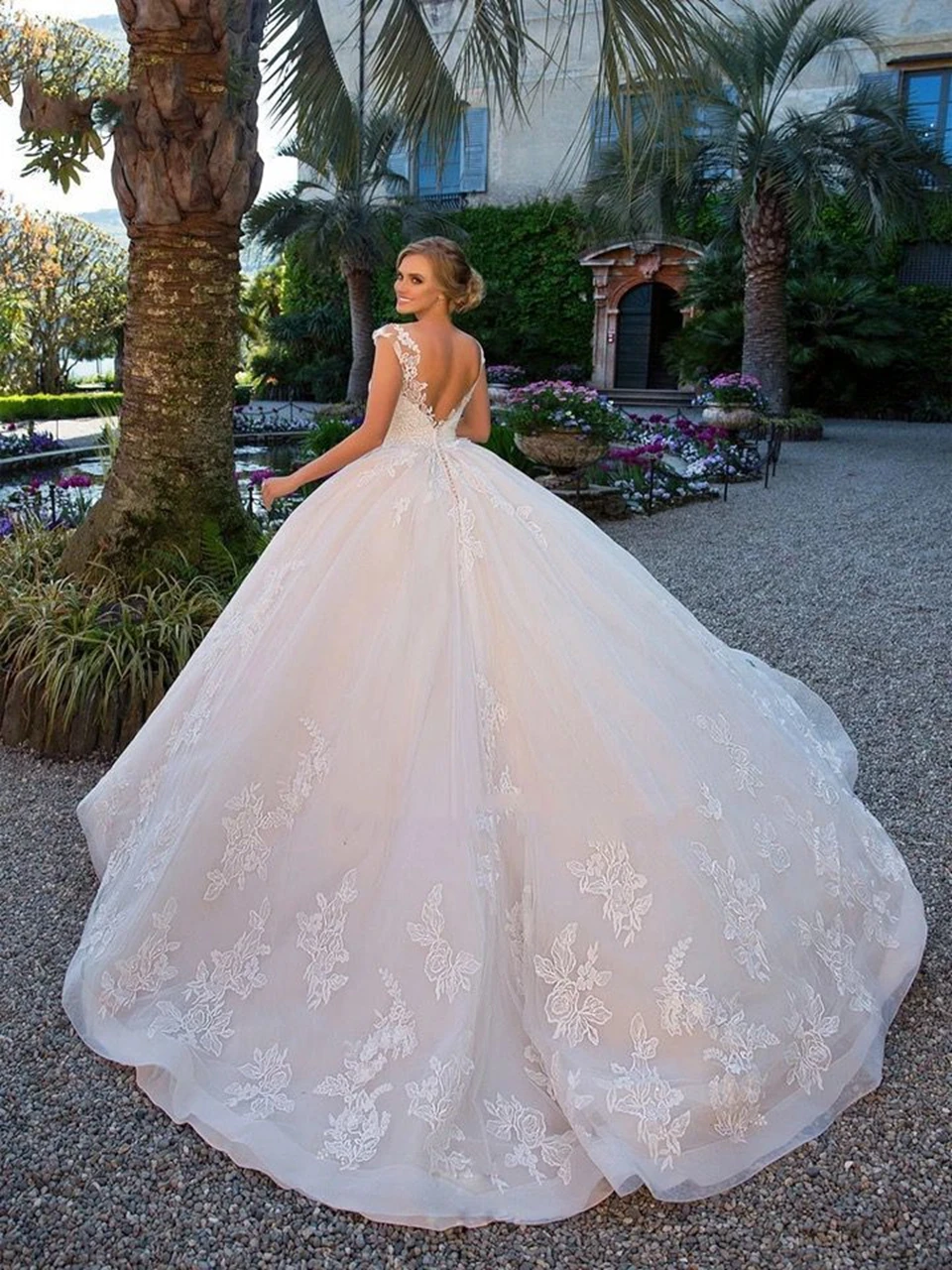 A-Line Wedding Dresses 2025 Women Elegant Long Bride Dress Lace Appliques Vestidos De Novia Short Sleeves Tulle Wedding Gowns