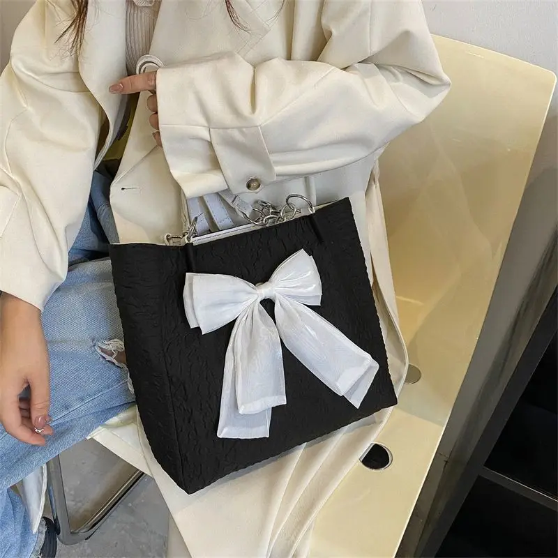 New Luxury Women\'s Shopping Bag Large Capacity Canvas Portable Shoulder Bag Fashion Cute Bow Zipper Portable Computer Tote Bag