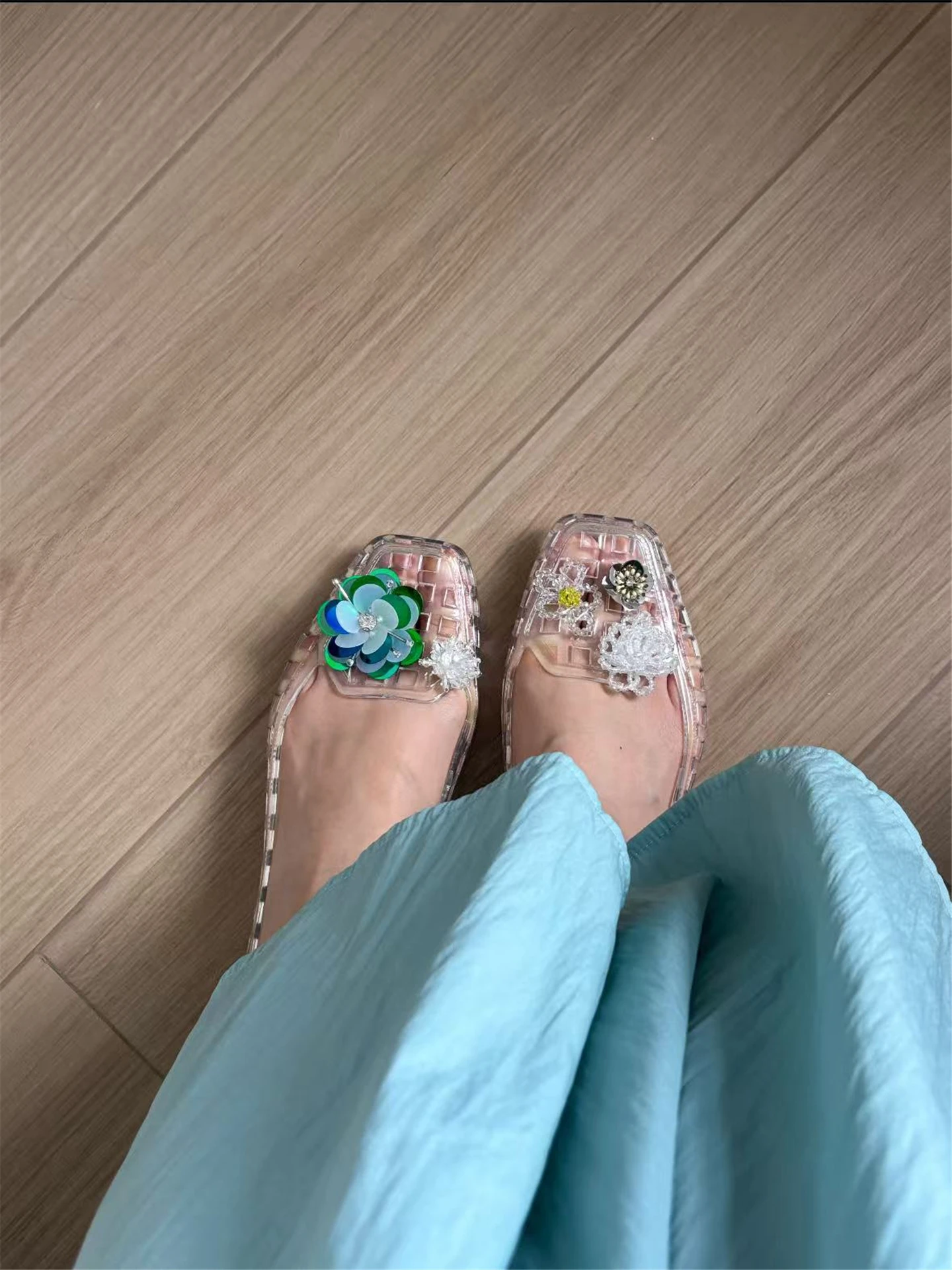 

Crystal Sandals Hollow out Plastic Slip-On Low Top Flat Heel Korean Sle Women's Casual Sandals Transparent DIY Clog oes