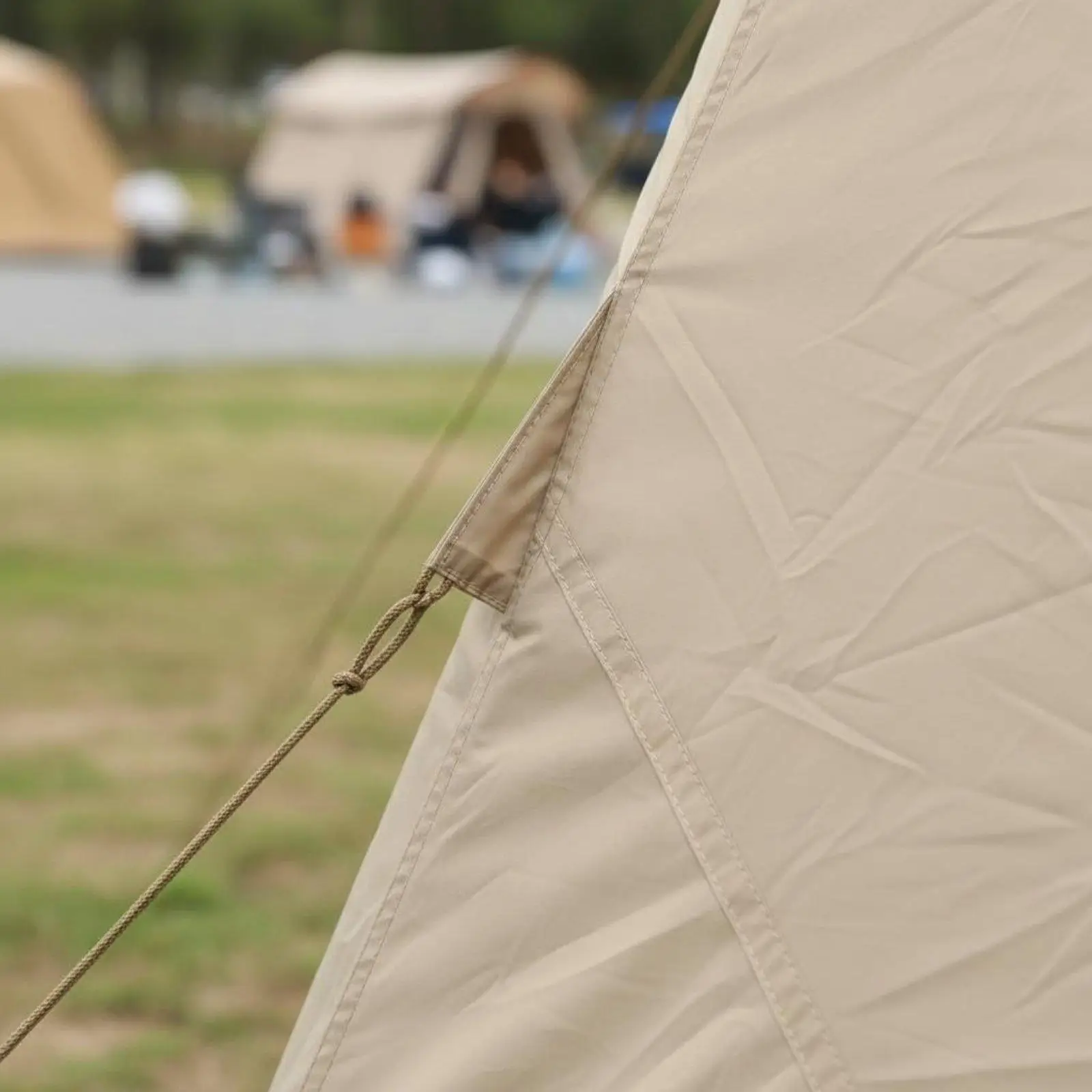 Outdoor Inflatable Tent Spacious 12.6 M2 Air Tent Cabin Design Mesh Ventilation Weather Resistant for Family Trips and Camping