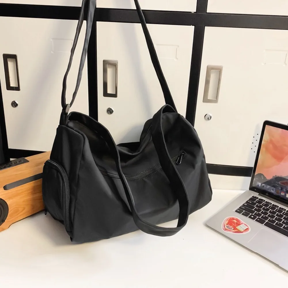 

Trendy Large Capacity Travel Duffle Bag Waterproof Handheld Travel Luggage Bag Business Trip Sports Messenger Bag Women