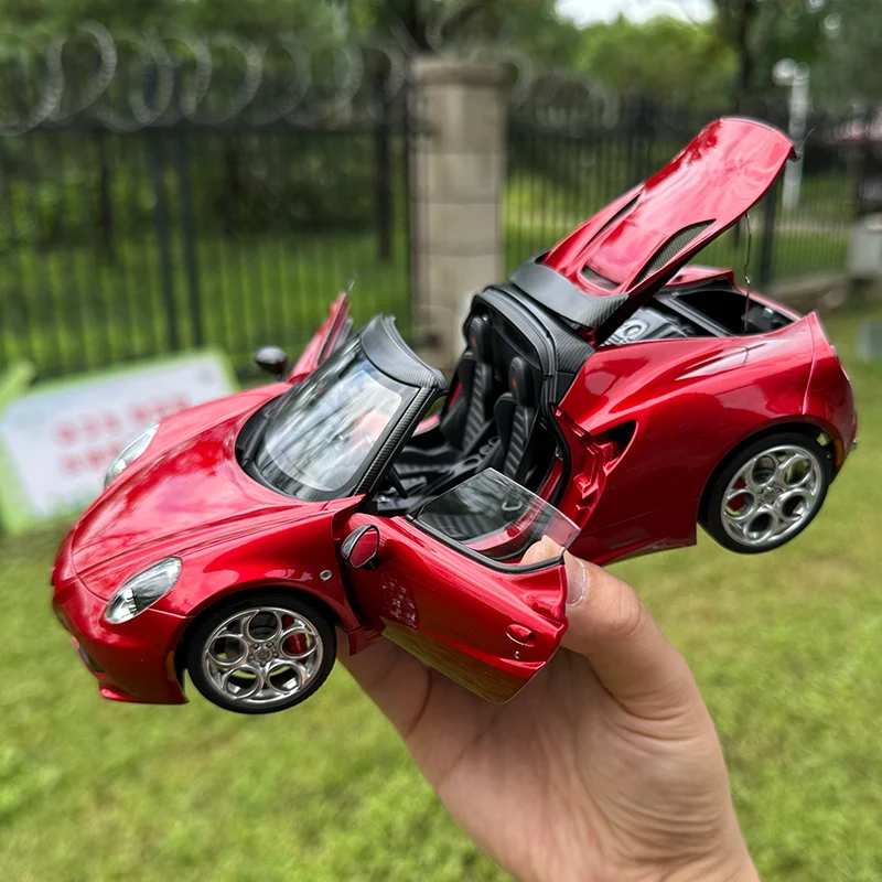 Autart-alfa romeo 4c-合金スポーツカーモデル,コレクションギフト,友人と家族のためのディスプレイ,aa 1:18