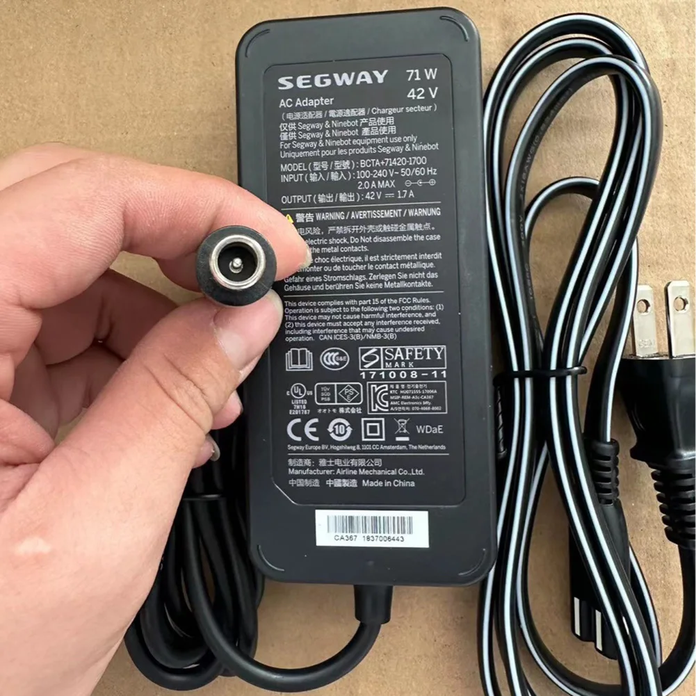 Original Segway 42V 1.7A Charger For Ninebot ES2 ES4 E22 G30LP T15 F30 F40 F2 D28 D38 For Xiaomi M365/Pro Electric Scooter Parts