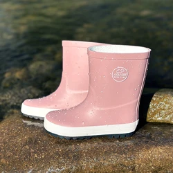 Children's Outdoor Adventure Rain Boots. Waterproof, Heat-retaining, Anti-slip and Stable. Essential for Little Adventurers.