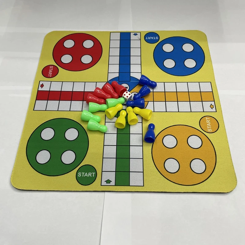 Ludo de ajedrez volador de plástico con alfombrilla para ratón, tablero de ajedrez de 24cm, juego de aproximadamente 110g