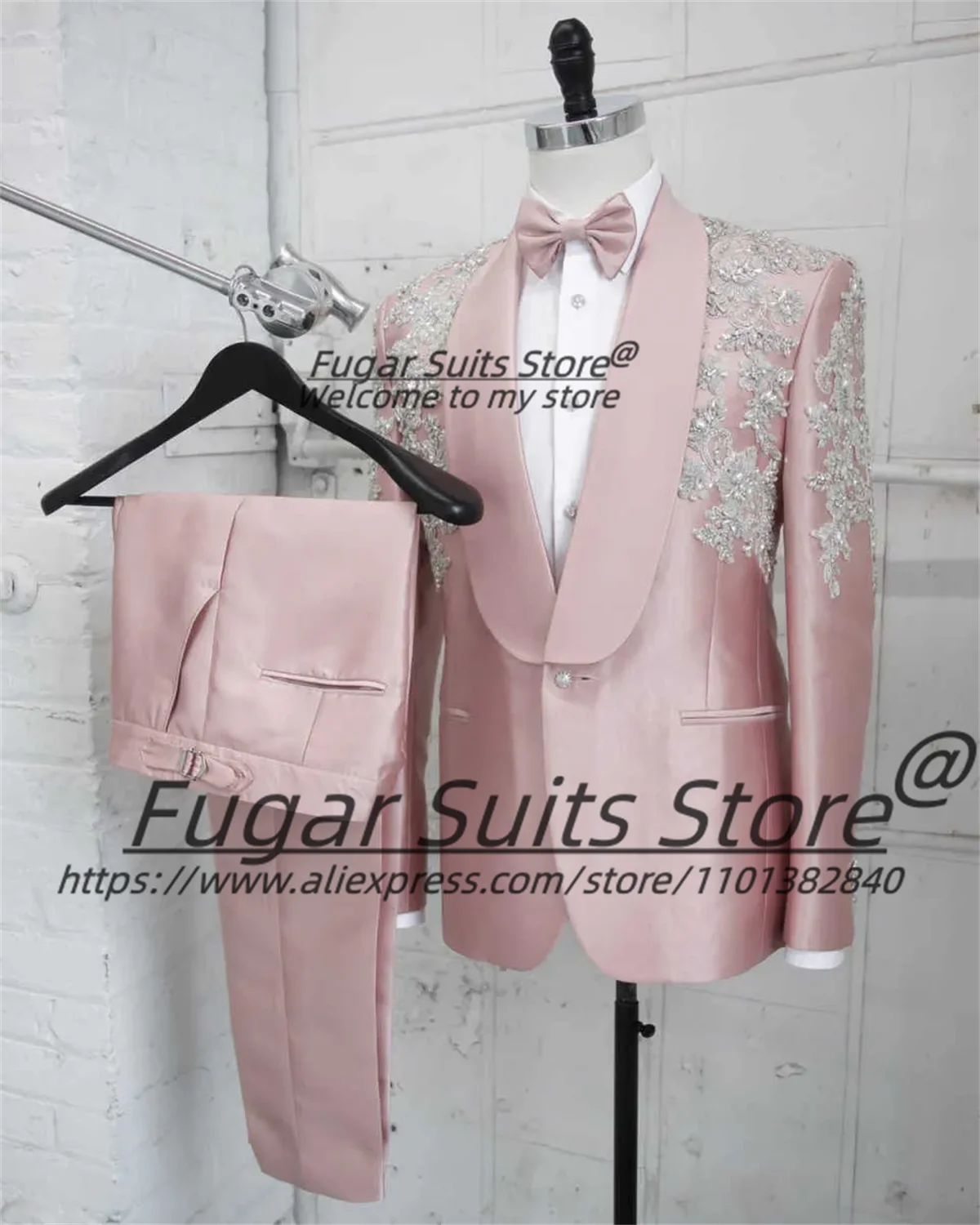 

Fashion Pink Party Men Suits Customized Gorgeous Shiny Rhinestone Groom Wedding Tuxedos 2Pcs Sets Male Prom Blazers Ropa Hombre