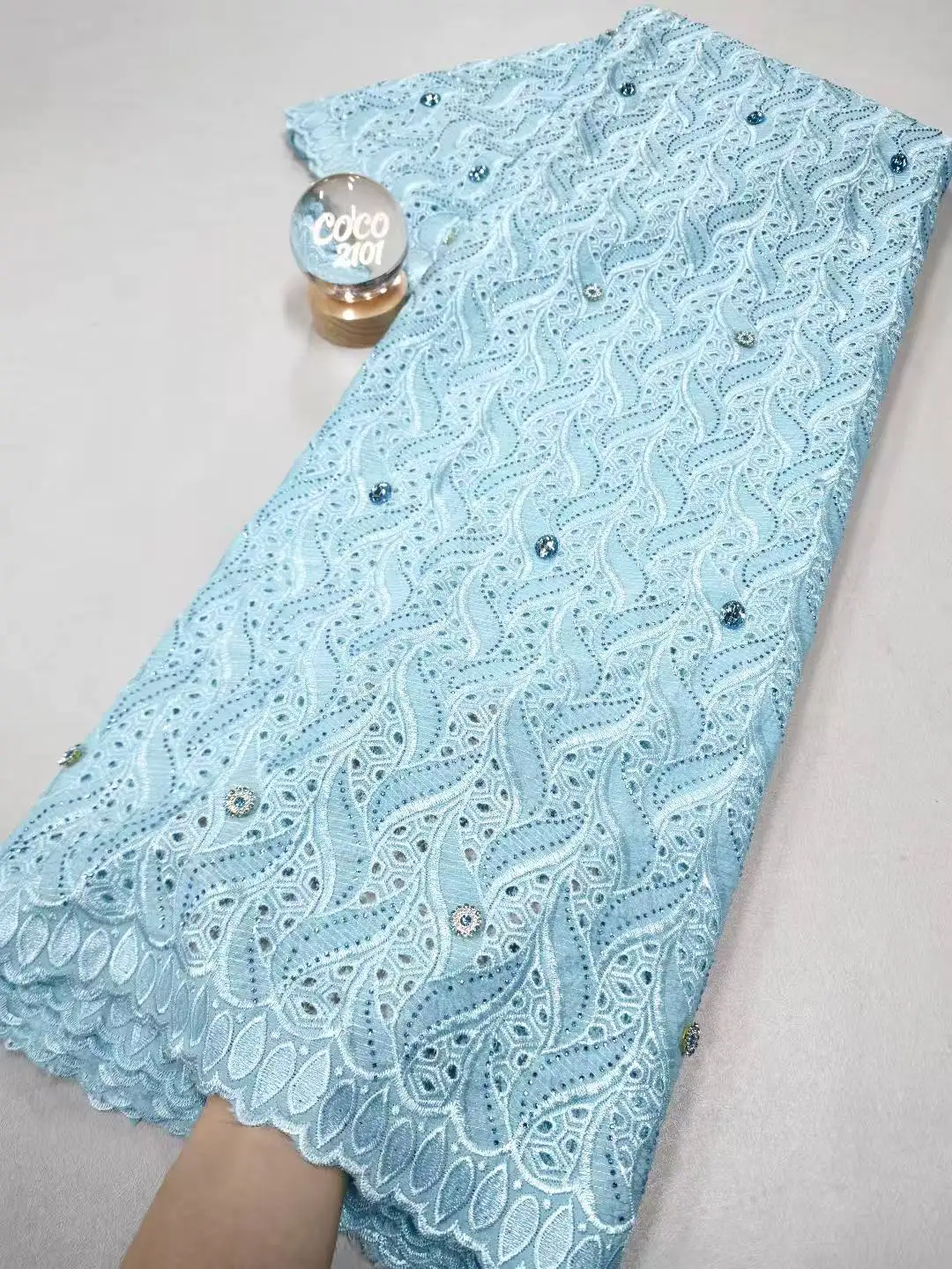 

2026 High-Quality African Nigerian Sequins Cotton Embroidery Lace Fabric Tulle for Luxury Wedding Party Dresses Chiffon 5 Yards