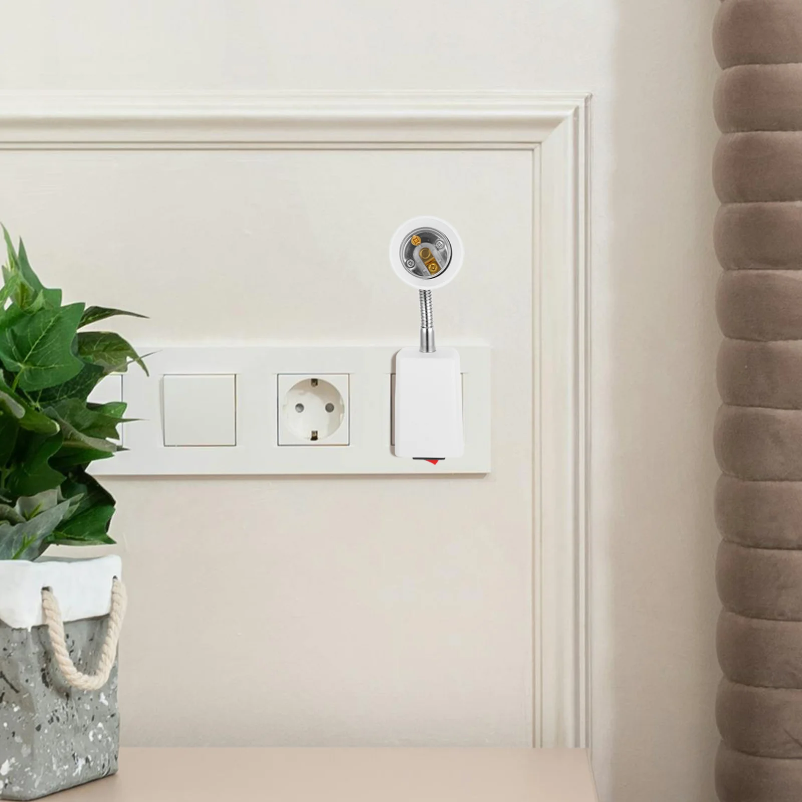 

Light Socket Extender E27 Bulb Holder Power Adapter All Direction Adjustable Plug in Fixture for Desk Lamp and Indoor Lighting