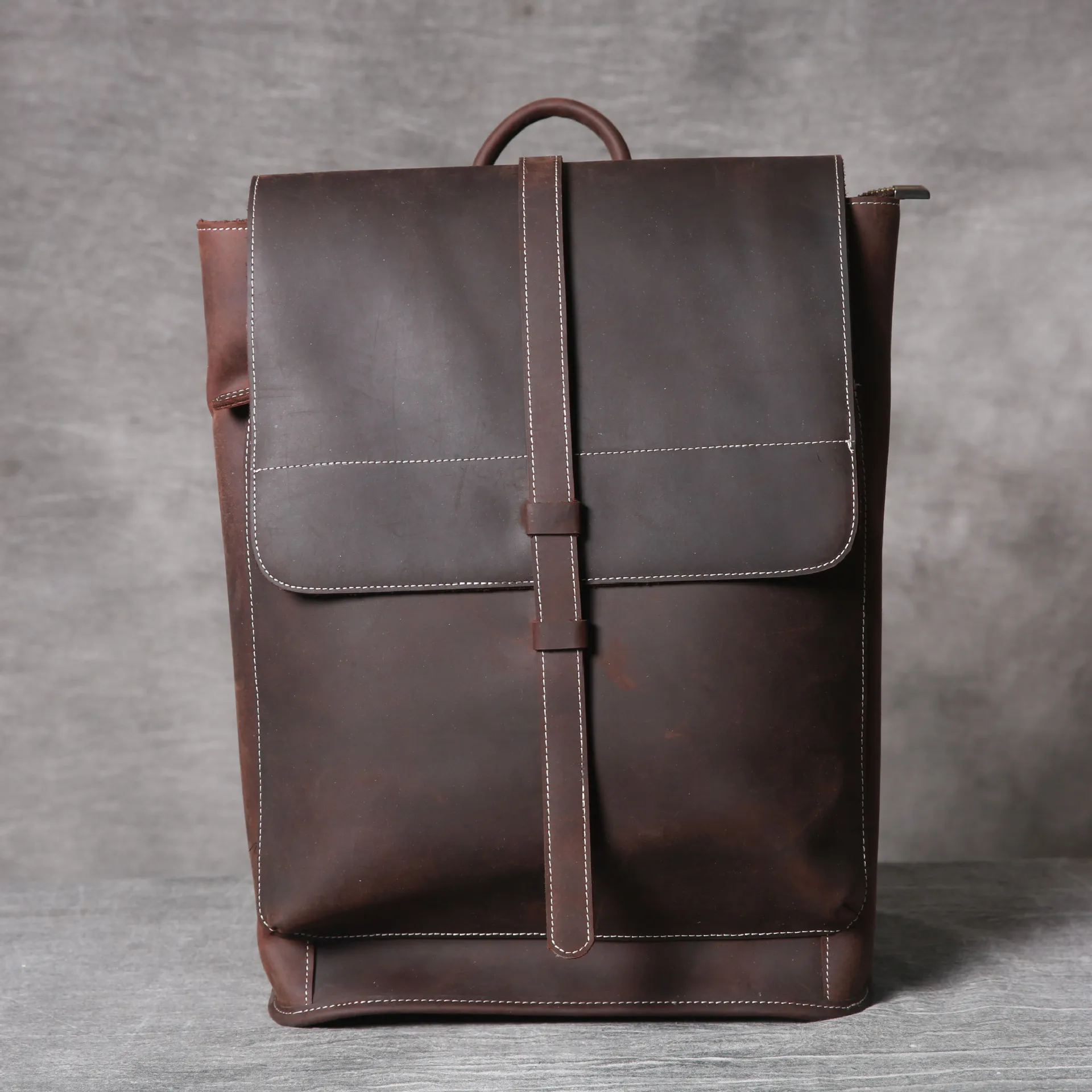 Luxury 2026 Genuine Leather Men Backpack Retro Laptop Backpack Computer Bag Crazy Horse Leather Schoolbag First Layer Co