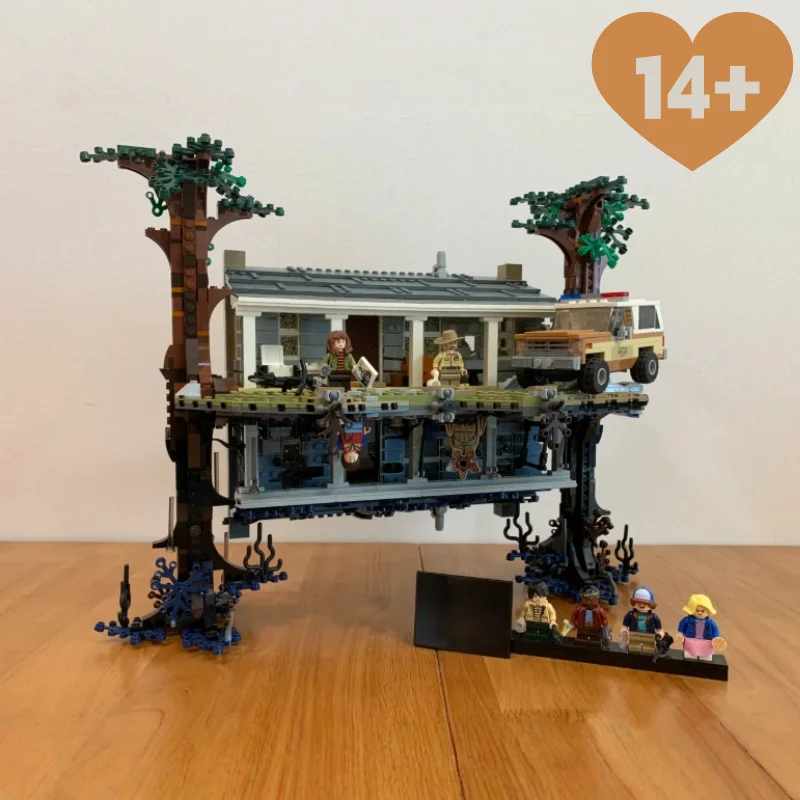 

В НАЛИЧИИ НОВИНКА: Конструктор MOC 2499 деталей, модель «Странная история о перевернутом мире», набор для сборки, детские игрушки, подарки на Рождество