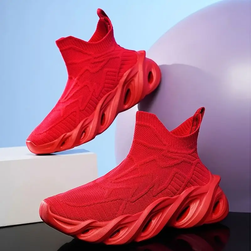 Men's Sneakers 2026 New One-pedal Couple Socks Spring and Autumn Breathable Shock-absorbing Fly-woven Casual Shoes