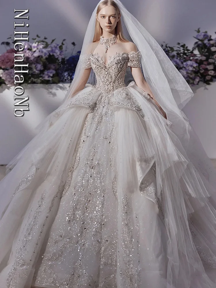 Abito da sposa di lusso Sexy con spalle scoperte principessa Sparkly Appliques Court Train abiti da sposa