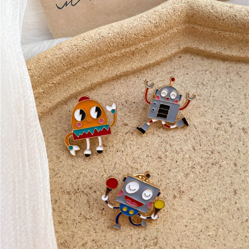 Cute Cartoon Dancing Robot Enamel Brooch Fashion Performance Ice Cream Machine Man Lapel Badge Pins Jewelry Gifts For Kids