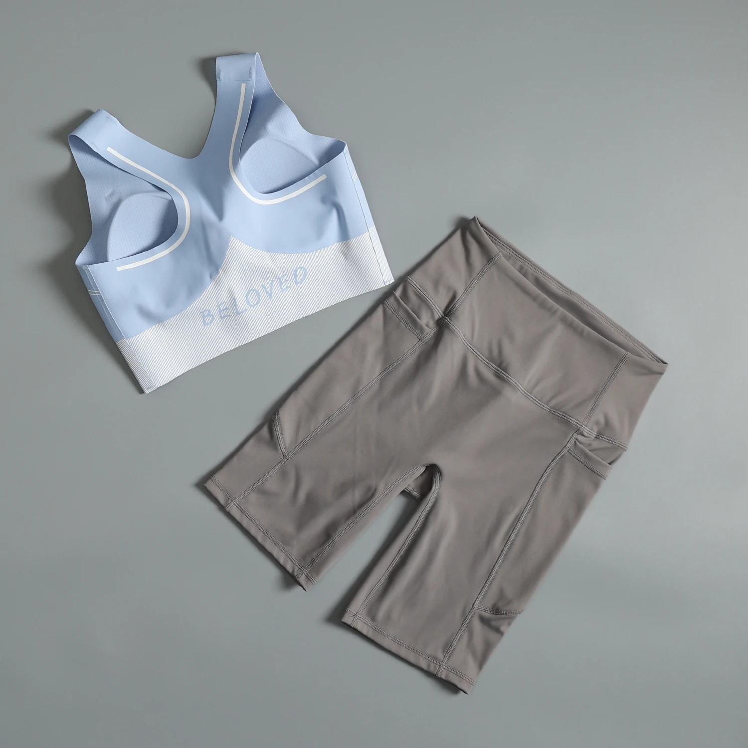 

Internet celebrity new sports suit for women in summer breast covering yoga training vest high waist hip lifting running