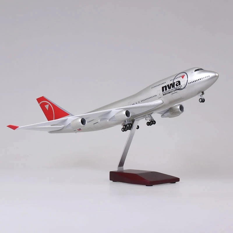 1:130 Scale Airplane Model American Northwest 747 Plane Model 747 Light Wheel Diecast Plane for Decoration or Gift