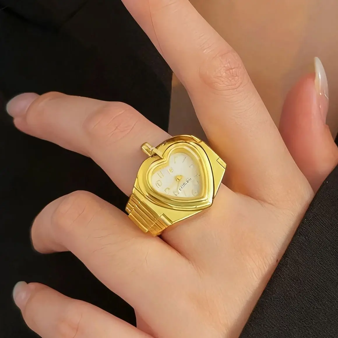 

YHTOT Fashion Retro 18K Gold Plated Stainless Steel Mini Finger Watch with Adjustable Elastic Strap Women's Accessories, Festiv