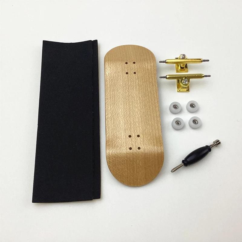 Set completo di tavole da dito con tastiera per skateboard in acero di legno a 5 strati da 100 * 34 mm