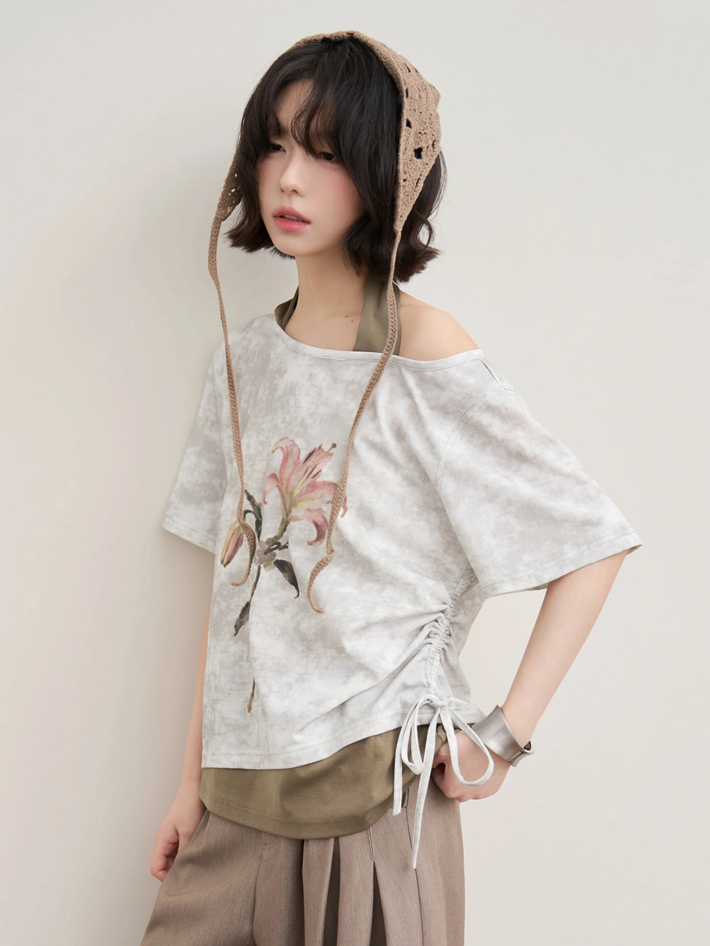 Universal Gravitation Museum Midsummer Night's Dream Shoulder Bared Short Sleeve T Shirt Women's Summer New Style Casual Loos...
