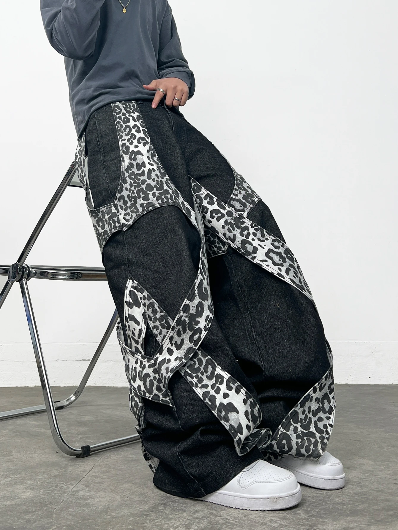 Men's Jeans Streetwear Y2K Baggy Wide Pants, Leopard Print Hip Hop Style Denim Trousers,All Seasons Belt/Accessories Not Include