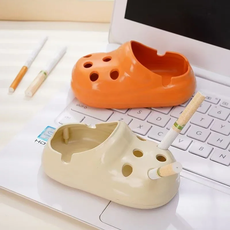 Personalized Shoe-shaped Ashtrays, Desktop Shoe-shaped Ashtrays, Anti-scattering Design，Trendy Home Decoration