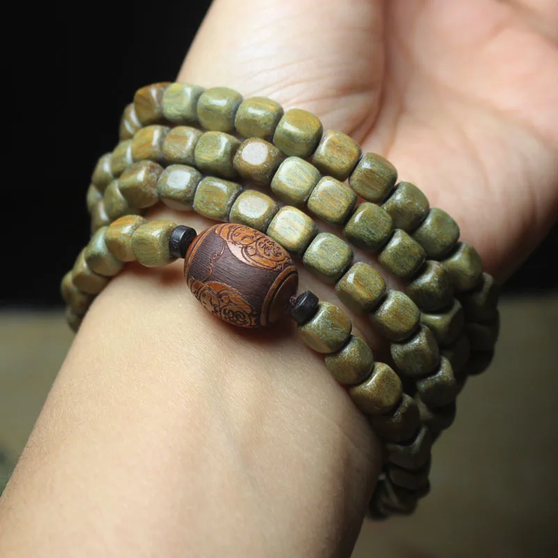 

Square Bracelets Made of Green Sandalwood with Small Holes and Carved Pear Wood Beaded Bracelets Gifts