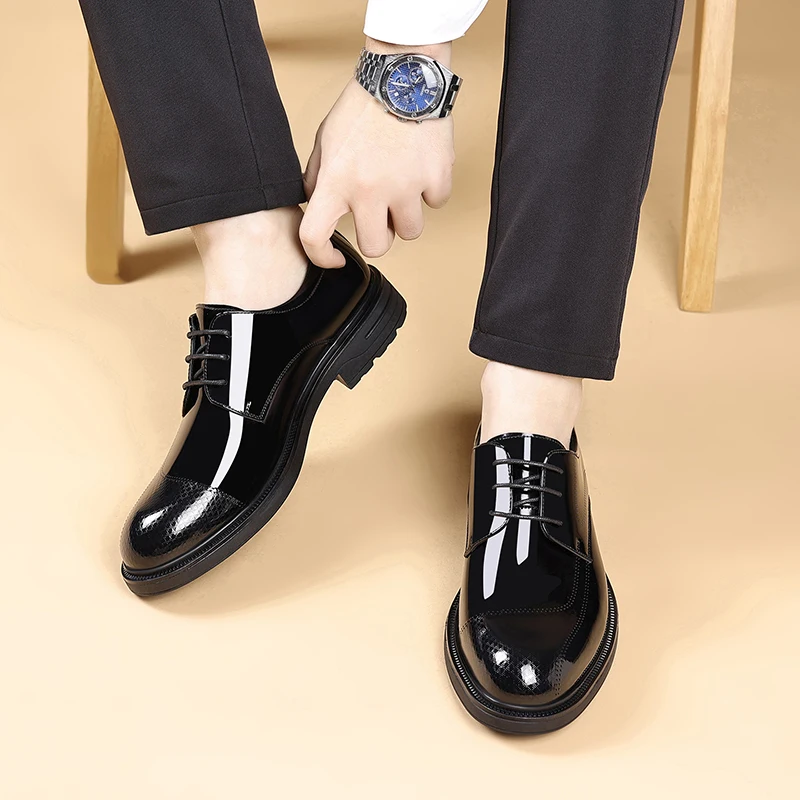

Мужские черные кожаные туфли в элегантном минималистичном стиле для свадьбы, торжеств, костюмные туфли для взрослых. Горячая новинка, роскошь, хит продаж.