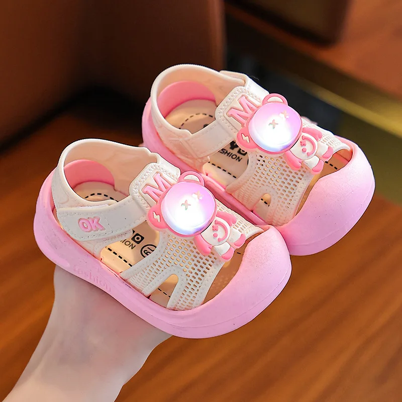 Summer Kid Sandals Girl Led Light Up Shoes Toddler Girls Walking Shoes Children Baby Cute Cartoon Pattern Casual Sandals 2026