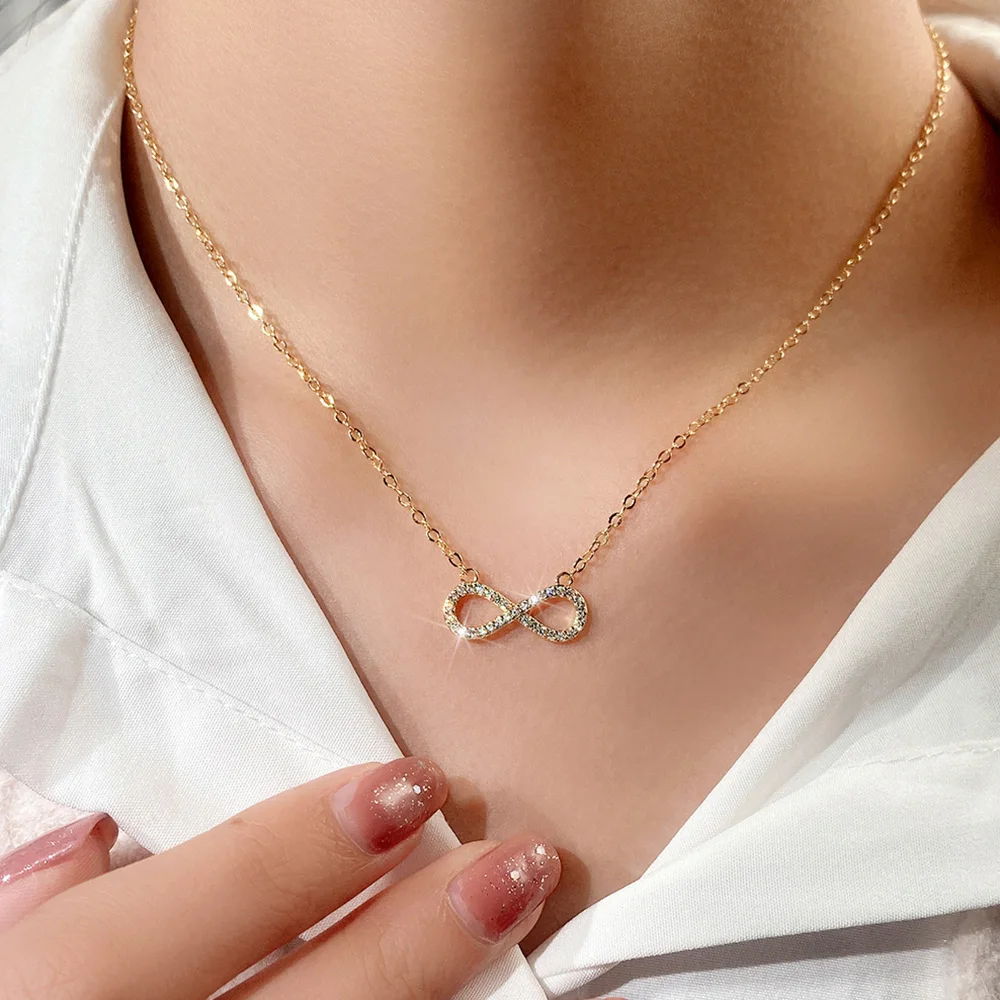 Huitan Simple Infinity Shape Pendant Necklace Women Inlaid Shiny CZ Stone Fancy Figure 8 Clavicle Chain Necklace Wedding Jewelry