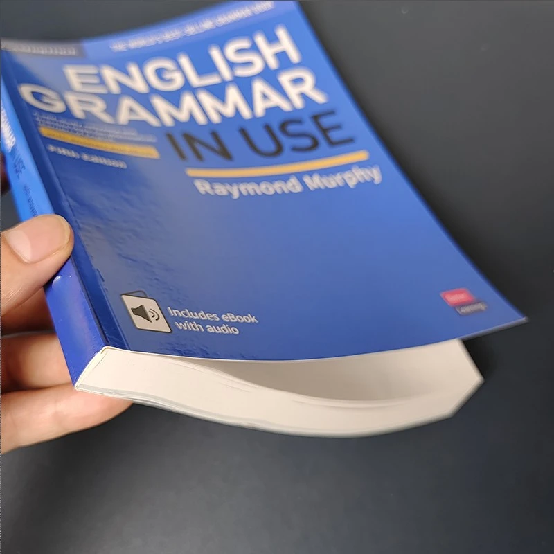 1 książka Grammar języka angielskiego w użyciu Kolekcja książek Podstawowe zaawansowane przygotowanie testu pośredniego języka angielskiego